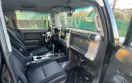 Toyota FJ Cruiser, 2006 год, 2 200 000 рублей, 14 фотография