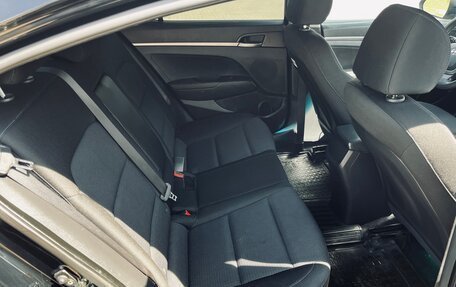 Hyundai Elantra VI рестайлинг, 2016 год, 1 100 000 рублей, 10 фотография