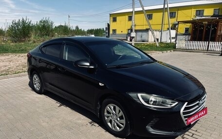 Hyundai Elantra VI рестайлинг, 2016 год, 1 100 000 рублей, 2 фотография