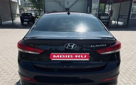Hyundai Elantra VI рестайлинг, 2016 год, 1 100 000 рублей, 4 фотография