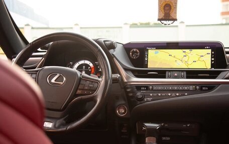 Lexus ES VII, 2019 год, 4 500 000 рублей, 10 фотография