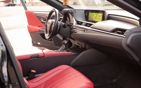 Lexus ES VII, 2019 год, 4 500 000 рублей, 13 фотография