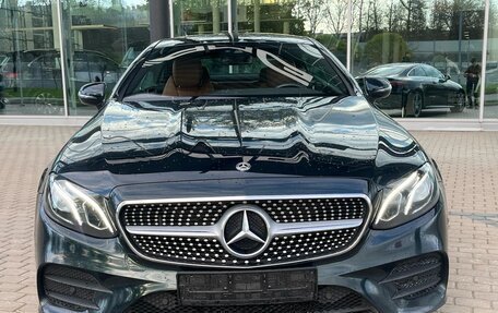 Mercedes-Benz E-Класс, 2019 год, 4 490 000 рублей, 2 фотография