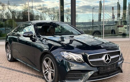 Mercedes-Benz E-Класс, 2019 год, 4 490 000 рублей, 3 фотография