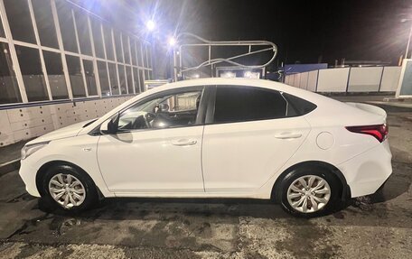Hyundai Solaris II рестайлинг, 2017 год, 1 000 000 рублей, 4 фотография