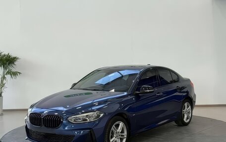 BMW 1 серия, 2022 год, 1 870 000 рублей, 1 фотография