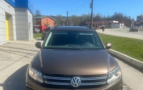 Volkswagen Tiguan I, 2015 год, 1 450 000 рублей, 1 фотография