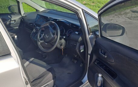 Toyota Wish II, 2014 год, 1 400 000 рублей, 8 фотография