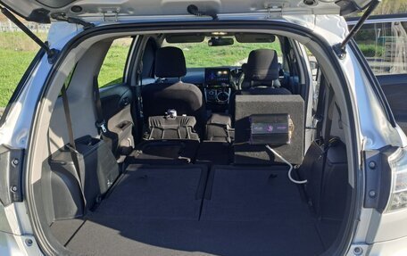 Toyota Wish II, 2014 год, 1 400 000 рублей, 13 фотография