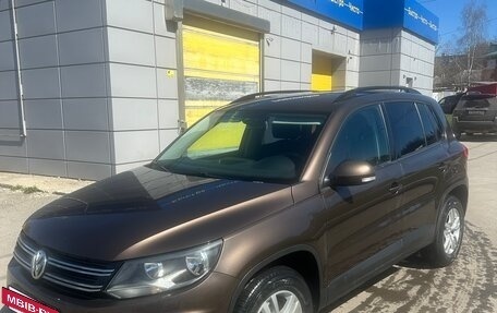Volkswagen Tiguan I, 2015 год, 1 450 000 рублей, 2 фотография