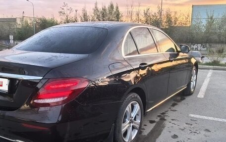 Mercedes-Benz E-Класс, 2017 год, 3 500 000 рублей, 5 фотография