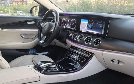 Mercedes-Benz E-Класс, 2017 год, 3 500 000 рублей, 9 фотография