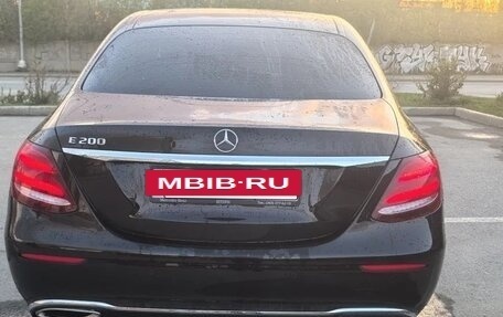 Mercedes-Benz E-Класс, 2017 год, 3 500 000 рублей, 11 фотография