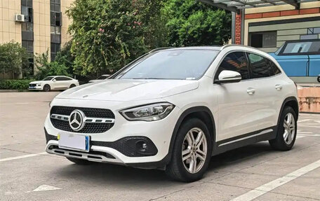 Mercedes-Benz CLA, 2022 год, 2 190 000 рублей, 2 фотография