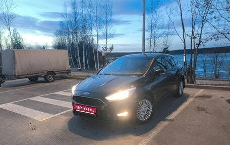 Ford Focus III, 2017 год, 935 000 рублей, 2 фотография
