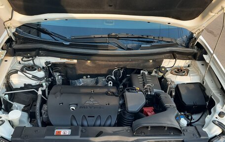 Mitsubishi Outlander III рестайлинг 3, 2014 год, 1 650 000 рублей, 12 фотография