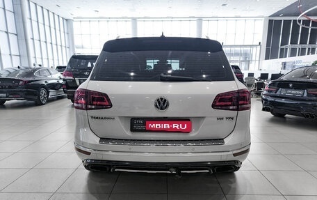 Volkswagen Touareg III, 2017 год, 2 850 000 рублей, 7 фотография