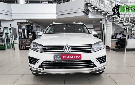 Volkswagen Touareg III, 2017 год, 2 850 000 рублей, 2 фотография