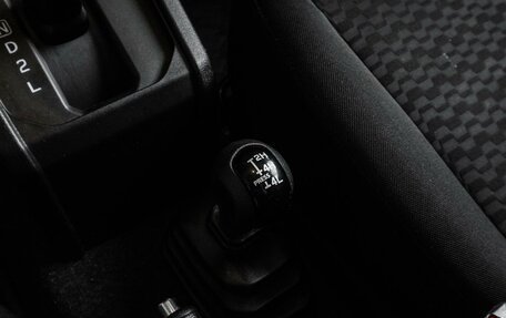 Suzuki Jimny, 2019 год, 2 499 000 рублей, 18 фотография