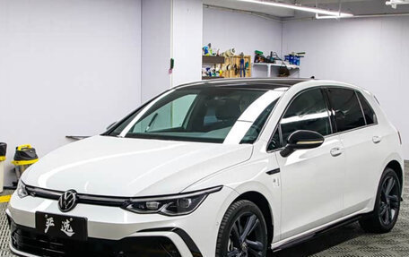 Volkswagen Golf VIII, 2023 год, 2 300 000 рублей, 1 фотография