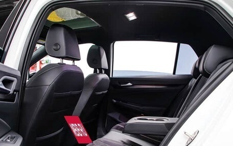 Volkswagen Golf VIII, 2023 год, 2 300 000 рублей, 8 фотография