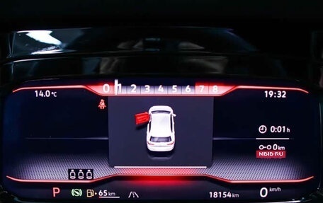 Volkswagen Golf VIII, 2023 год, 2 300 000 рублей, 12 фотография