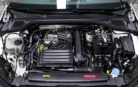 Volkswagen Golf VIII, 2023 год, 2 300 000 рублей, 18 фотография