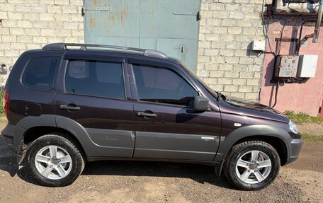 Chevrolet Niva I рестайлинг, 2013 год, 610 000 рублей, 2 фотография