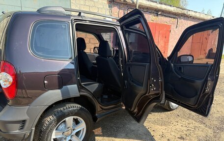 Chevrolet Niva I рестайлинг, 2013 год, 610 000 рублей, 4 фотография