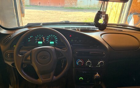Chevrolet Niva I рестайлинг, 2013 год, 610 000 рублей, 8 фотография