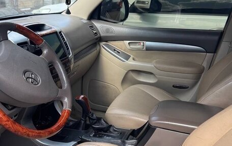 Toyota Land Cruiser Prado 120 рестайлинг, 2003 год, 1 650 000 рублей, 9 фотография