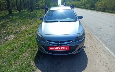 Opel Astra J, 2014 год, 600 000 рублей, 7 фотография