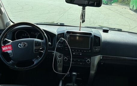 Toyota Land Cruiser 200, 2008 год, 2 580 000 рублей, 10 фотография
