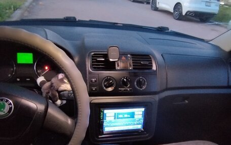 Skoda Fabia II, 2012 год, 650 000 рублей, 2 фотография