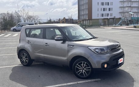 KIA Soul II рестайлинг, 2017 год, 1 050 000 рублей, 2 фотография