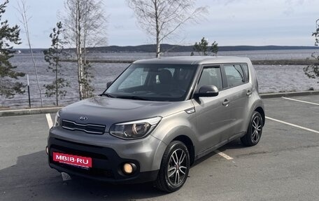 KIA Soul II рестайлинг, 2017 год, 1 050 000 рублей, 3 фотография