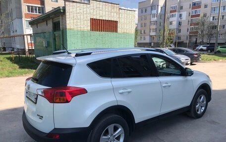 Toyota RAV4, 2014 год, 2 330 000 рублей, 3 фотография