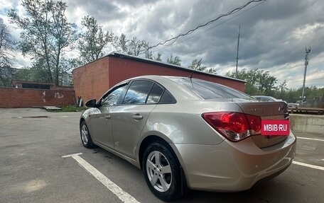 Chevrolet Cruze II, 2011 год, 650 000 рублей, 4 фотография