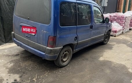 Peugeot Partner II рестайлинг 2, 2004 год, 282 000 рублей, 3 фотография