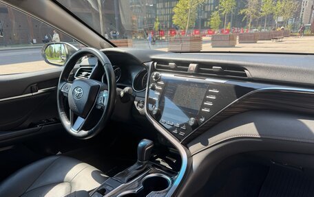 Toyota Camry, 2018 год, 2 850 000 рублей, 12 фотография