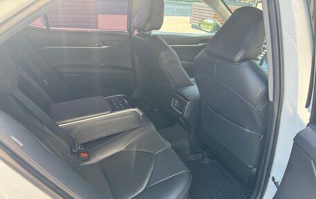 Toyota Camry, 2018 год, 2 850 000 рублей, 16 фотография