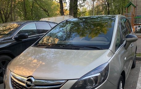 Opel Zafira C рестайлинг, 2012 год, 900 000 рублей, 1 фотография