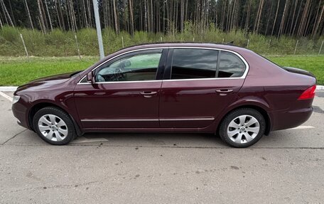 Skoda Superb III рестайлинг, 2012 год, 1 100 000 рублей, 2 фотография