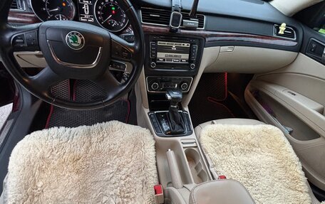 Skoda Superb III рестайлинг, 2012 год, 1 100 000 рублей, 10 фотография