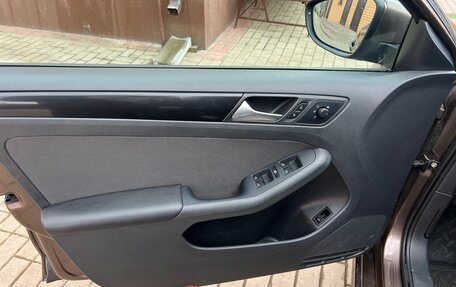Volkswagen Jetta VI, 2013 год, 930 000 рублей, 11 фотография