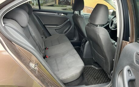 Volkswagen Jetta VI, 2013 год, 930 000 рублей, 8 фотография