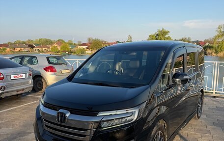 Honda Stepwgn IV, 2018 год, 2 370 000 рублей, 14 фотография
