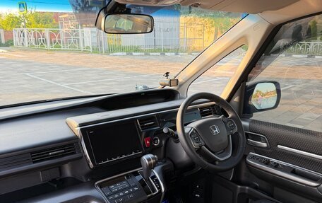 Honda Stepwgn IV, 2018 год, 2 370 000 рублей, 31 фотография