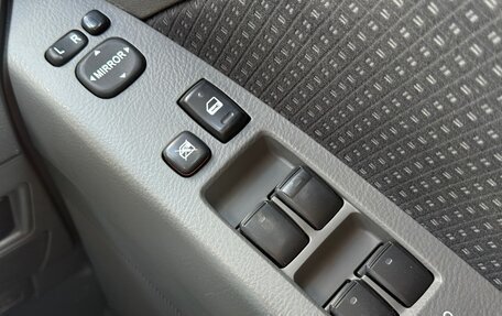 Toyota ISis I, 2010 год, 1 290 000 рублей, 16 фотография