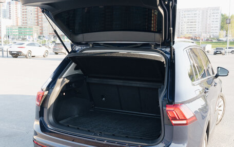 Volkswagen Tiguan II, 2017 год, 2 598 000 рублей, 21 фотография